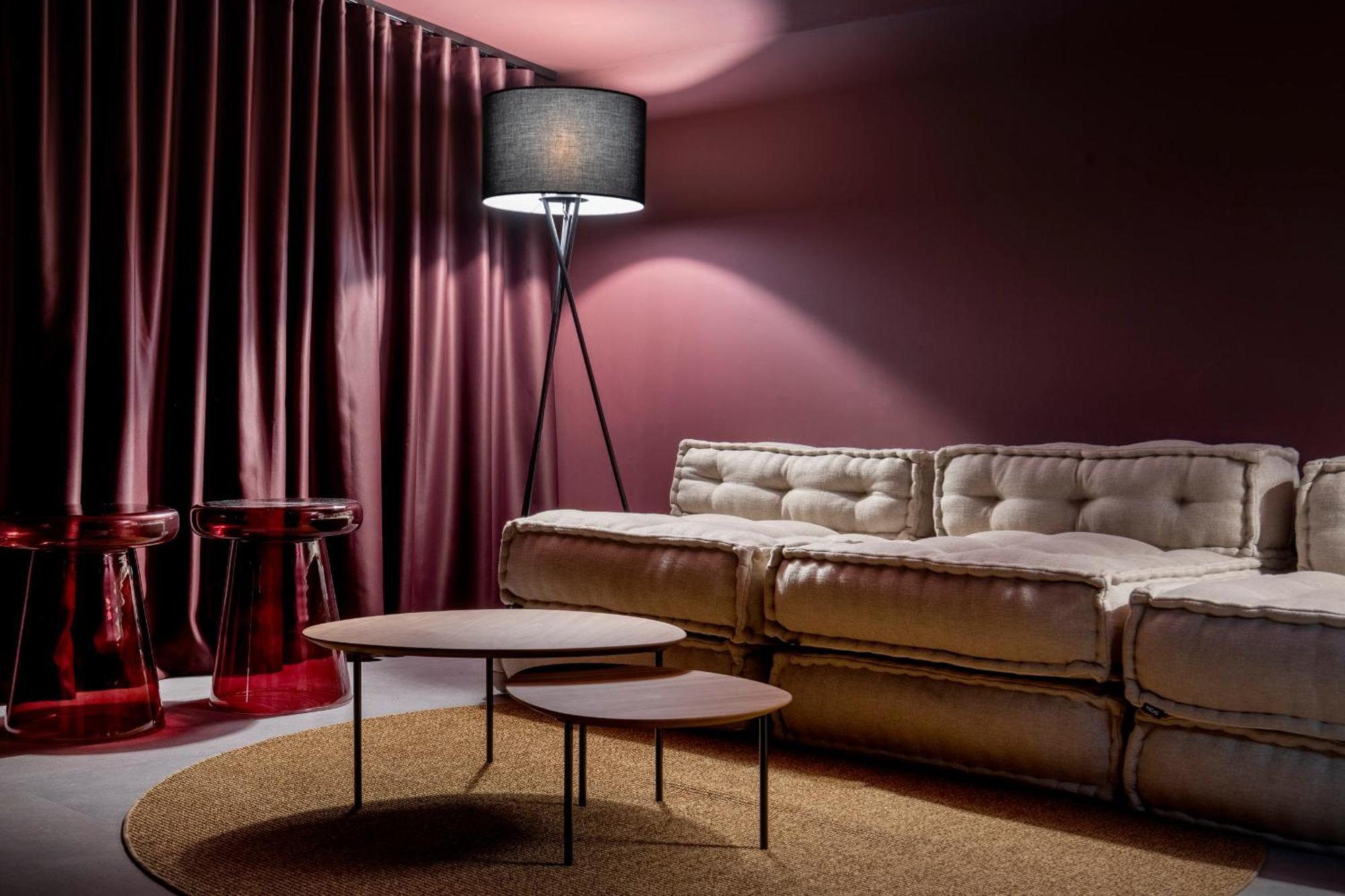 Monkeys Apartments Trastamara Billiard Room Σεβίλλη Εξωτερικό φωτογραφία